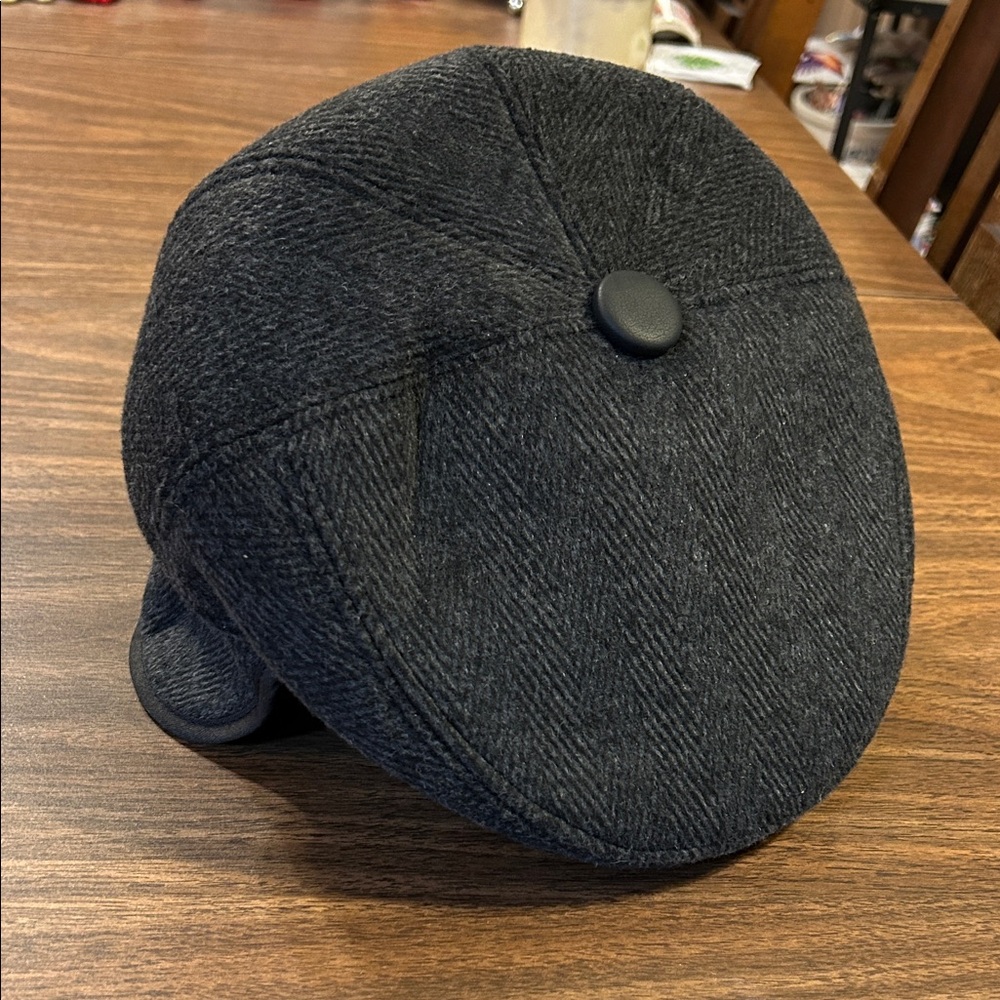 Stylish Black Newsboy Cap